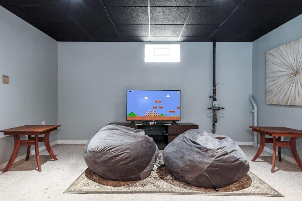 Eclectic Stylish And Cozy Milwaukee Unit Villa ภายนอก รูปภาพ
